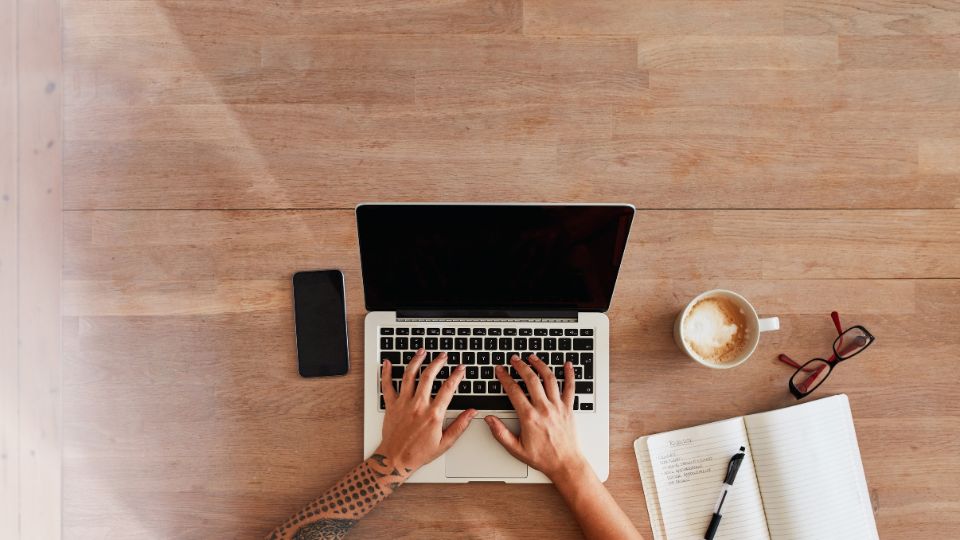 Cel mai bun laptop business