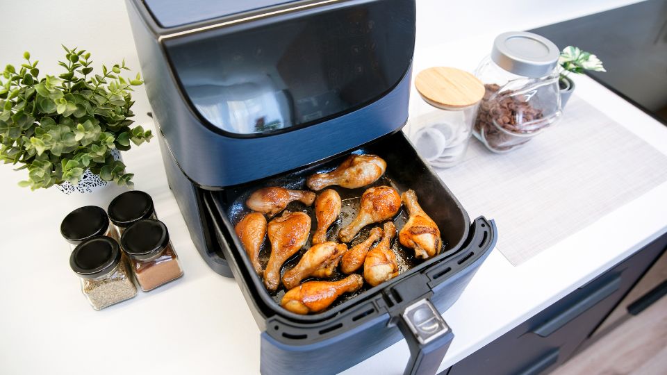 Top 5 friteuze cu aer cald pentru gatit rapid si sanatos